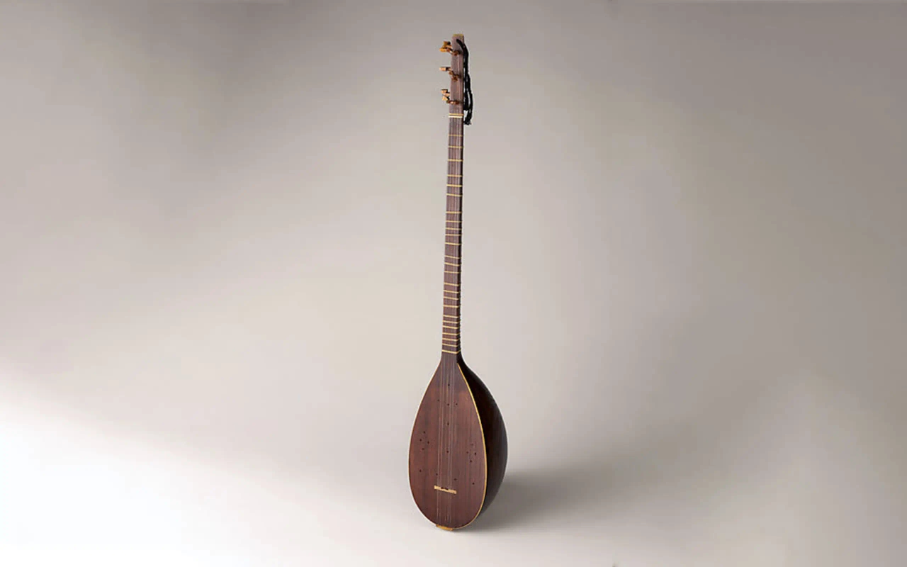 Five-stringed Tanbur